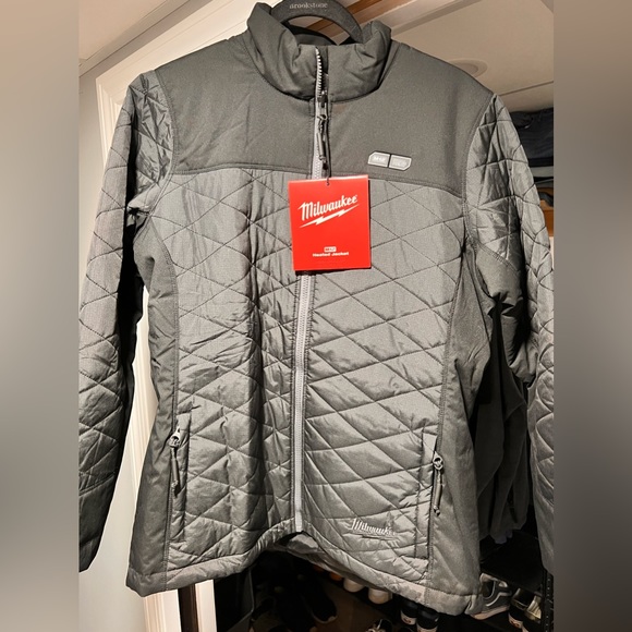Milwaukee Jackets & Blazers - Women’s Milwaukee heated jacket